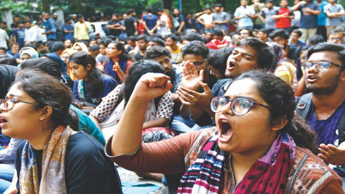 বুয়েট শিক্ষার্থীরা বৈঠকে বসছেন আজ সন্ধ্যায়