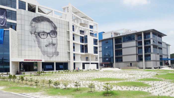 জাতির জনকের ছবি ভাংচুর