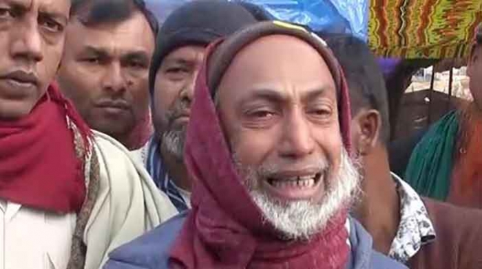 কাঁদছে পাটকল শ্রমিকরা