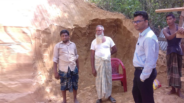 রামগড়ে পাহাড় কাটার দায়ে এক ব্যক্তিকে ভ্রাম্যমান আদালতের অর্থদন্ড