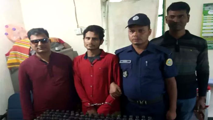গৌরনদীতে শীর্ষ মাদক ব্যবসায়ী গ্রেপ্তার