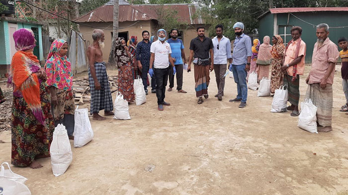 মাধবপুরে ব্লাড ফর লাইফ ইন বাংলাদেশের খাদ্যসামগ্রী বিতরণ