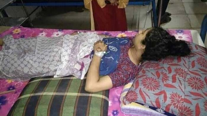 ফরিদপুরে ভিন্ন গ্রুপের রক্ত দেওয়ার অভিযোগ, হাসপাতালে ছটফট করছেন প্রসূতি