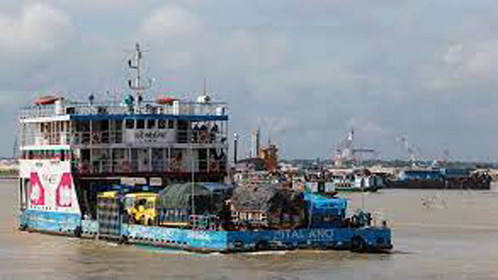 সাড়ে ৭ ঘণ্টা পর ফেরি চলাচল শুরু