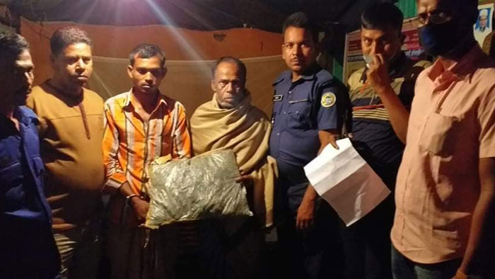 আমতলীতে এক কেজি একশ গ্রাম গাঁজাসহ কারবারী গ্রেফতার
