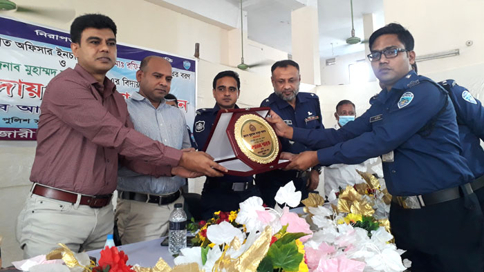 অশ্রু সিক্ত নয়নে ওসি মাসুদ কাঁদলেন এবং কাঁদালেন