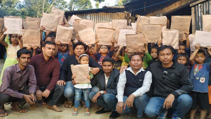 লামায় অনাথ ও এতিম শিশুদের জন্য শুভেচ্ছা উপহার-পার্বত্য মন্ত্রীর