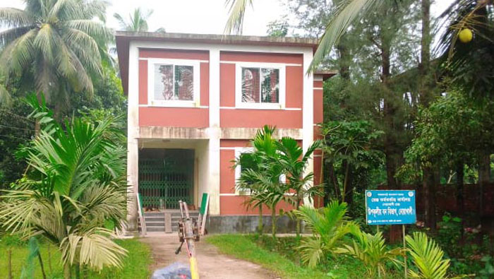 নোয়াখালী রেঞ্জ কর্মকর্তা ও প্রহরীর বিরুদ্ধে ঘুষ বাণিজ্যের অভিযোগ