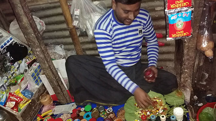 &lsquo;শামীম ভাইয়ের&rsquo; শত মশলার মিষ্টি পান