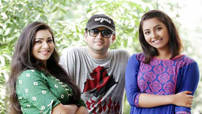 রিয়াজের প্রেমে সাদিয়া জাহান প্রভা এবং প্রসূন আজাদ দুই বোন
