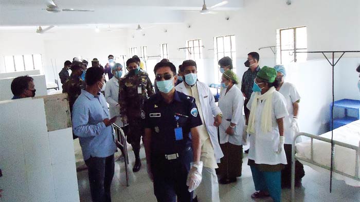 খাগড়াছড়ি রামগড়ে করোনা প্রতিরোধে জনসচেতনতায় সেনাবাহিনী