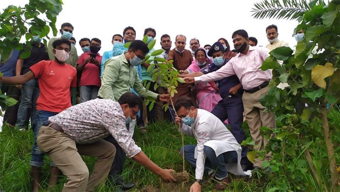 মানিকগঞ্জে &lsquo;সবুজ হরিরামপুর গড়ে তুলি&rsquo; কর্মসূচি উদ্বোধন&nbsp;