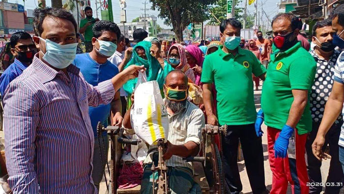 বেনাপোল ফ্রেন্ড`স অরগানাইজেশন-৯৮ এর খাদ্য সামগ্রী বিতরণ