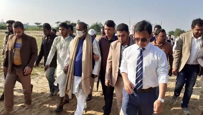 দোয়ারাবাজারে ব্রিজ নির্মাণ কাজের ভিত্তিপ্রস্তর স্থাপন করলেন এমপি মানিক