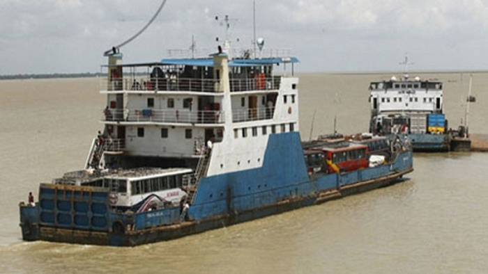 পাটুরিয়া-দৌলতদিয়ায় ফেরি চলাচল শুরু