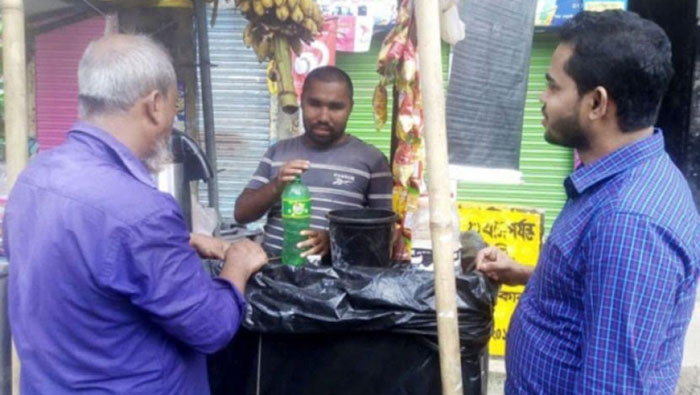 টং দোকানটি দৃষ্টিহীন জসিমের একমাত্র ভরসা