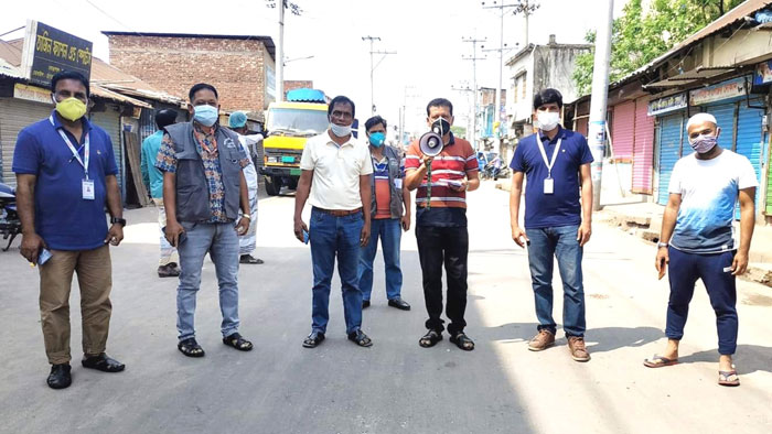 করোনা প্রতিরোধে পলাশ উপজেলা প্রেসক্লাবের ব্যাপক প্রচারণা
