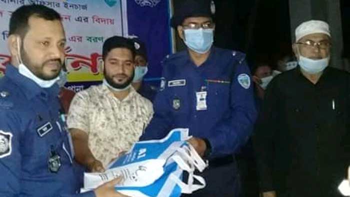 সুবর্ণচরে নবাগত ওসি বরণ ও বিদায়ী ওসিকে সংবর্ধনা