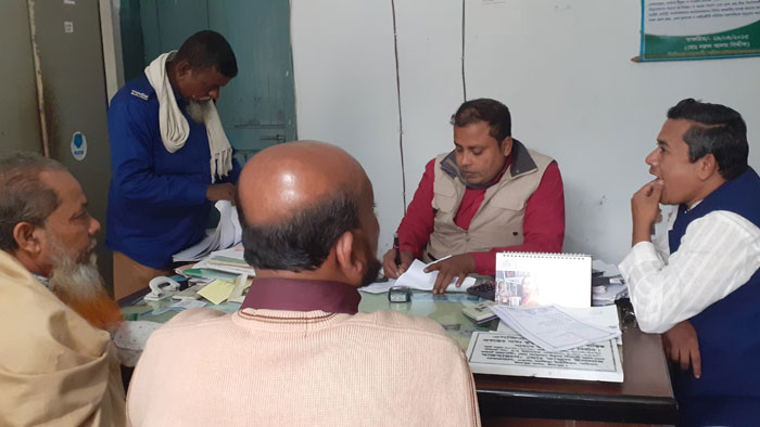 মানব সেবায় ছুটে চলছেন বালিয়া ইউপি চেয়ারম্যান তাজুল ইসলাম
