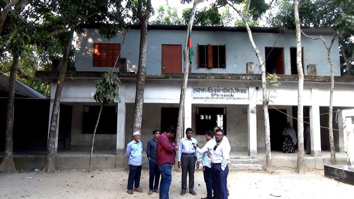 ফরিদপুরের চরাঞ্চল গোলাপবাগে আলোর জ্যোতি হাজী লতিফুন্নেসা ফাউন্ডেশন