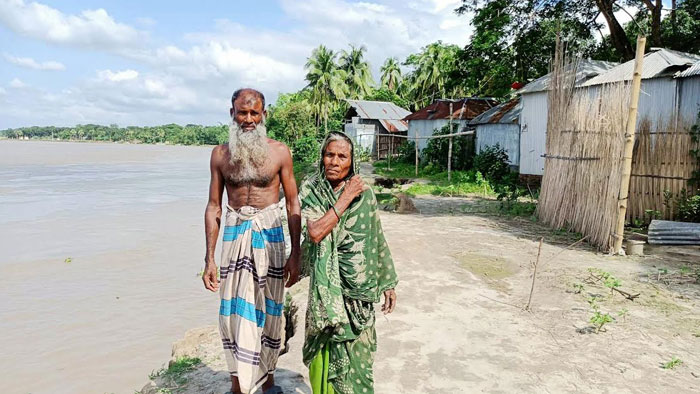 মধুমতীতে বাড়ছে ভাঙ্গন, আতঙ্কে তিনশো পরিবার