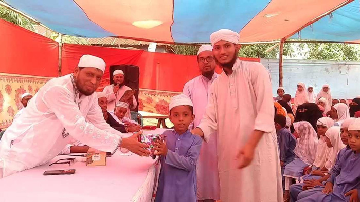 ঘাটাইলে বৃত্তিপ্রাপ্ত শিক্ষার্থীদের মাঝে পুরস্কার বিতরণ