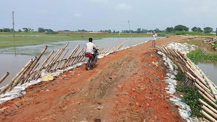 সুনামগঞ্জ জেলার জামালগঞ্জে রাস্তার বেহাল দশা, ভোগান্তি চরমে