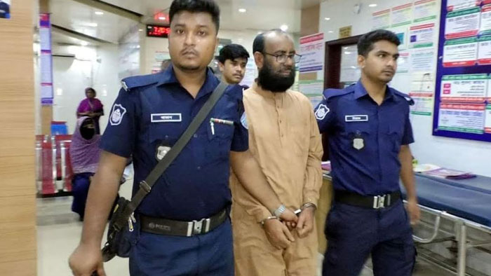 নোয়াখালীতে ভুয়া ডাক্তার আটক