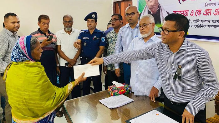 শেখ হাসিনা মানবতার মা হিসেবে বিশ্বে প্রতিষ্ঠিত হয়েছেন: এনামুল হক শামীম