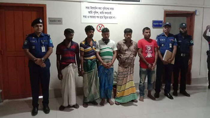 রাজবাড়ীতে আন্তঃজেলা ডাকাত চক্রের সরদারসহ ৪ সদস্য গ্রেফতার