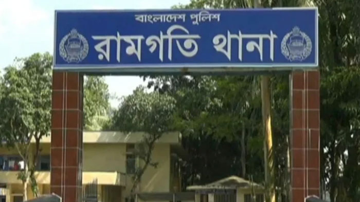 লক্ষ্মীপুরে স্ত্রী ও শশুরকে গলা কেটে হত্যা! জামাই পলাতক