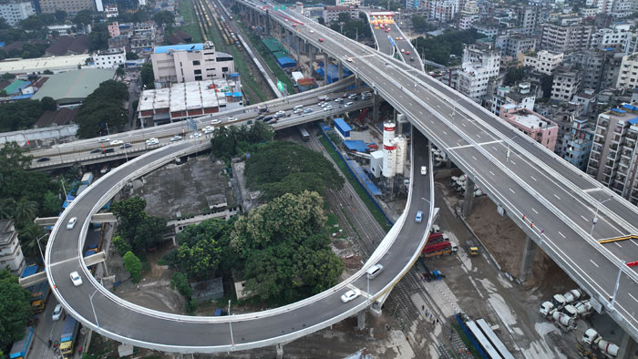 ১২ মিনিটে কাওলা থেকে ফার্মগেট
