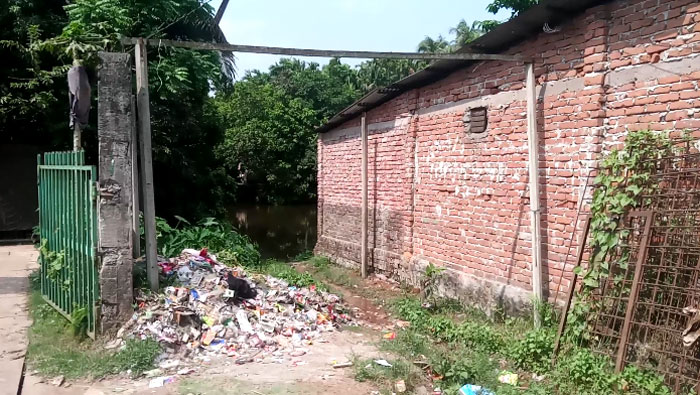 লক্ষ্মীপুরে মুক্তিযোদ্ধার জমি জবর দখল!