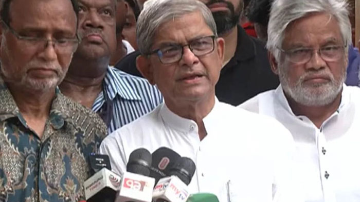 খালেদা জিয়াকে বিদেশে নিয়ে চিকিৎসা দিতে না পারলে বাঁচানো যাবে না: মির্জা ফখরুল