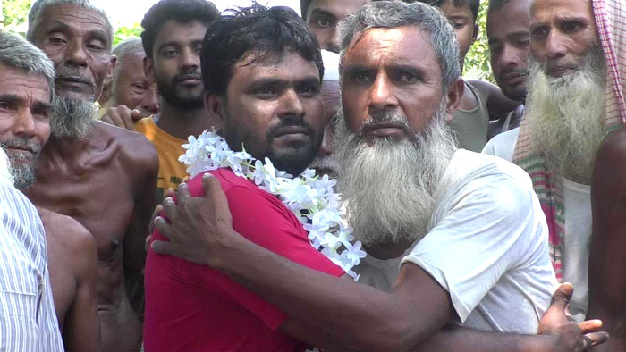 ঢাকা থেকে হারিয়ে যাওয়া ছেলে কুড়িগ্রামে ফিরলেন ২৫বছর পর