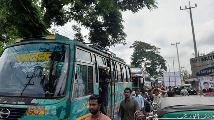 আ.লীগের সম্মেলন স্টেডিয়ামে, যানজট সড়কে!