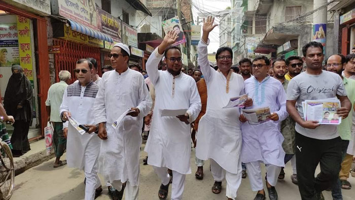 মির্জাপুরে সরকারের বিভিন্ন অবদান ও সমৃদ্ধির তথ্য তুলে ধরে লিফলেট বিতরণ