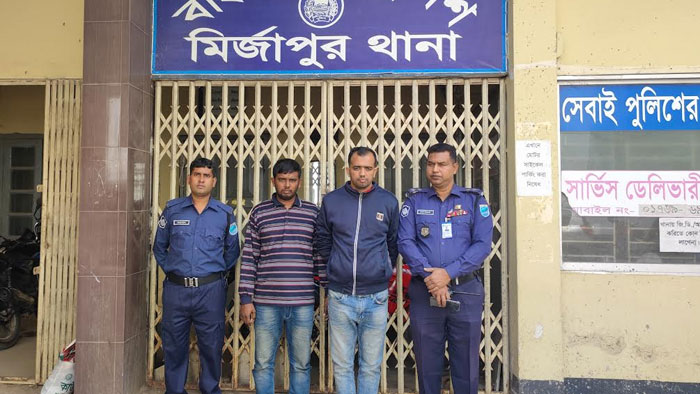 মির্জাপুরে মসজিদের ইমামকে মারধরের ঘটনায় দুই ভাই আটক