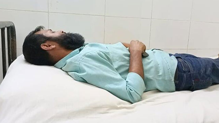 বালিয়াকান্দিতে সাংবাদিককে হত্যাচেষ্টা
