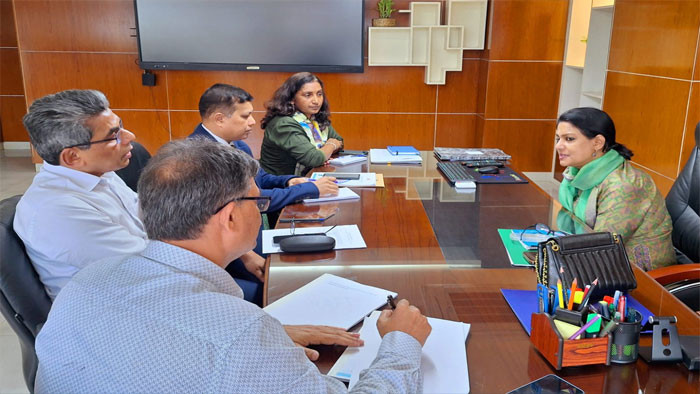 জলবায়ু ঝুঁকি মোকাবিলায় স্থানীয়দের মতামত সম্পর্কে যা বললেন পরিবেশ উপদেষ্টা