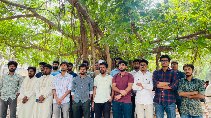 কুয়েটের শিক্ষার্থীদের বহিষ্কারাদেশের বিরুদ্ধে ইবি শিক্ষার্থীদের প্রতিবাদ