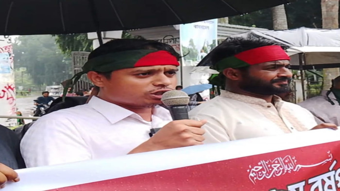 ধৈর্যের বাঁধ ভেঙে গেলে ছাত্রদলের পিঠের চামড়া তুলে ফেলব: ইবি ছাত্রশিবির সভাপতির হুঁশিয়ারি
