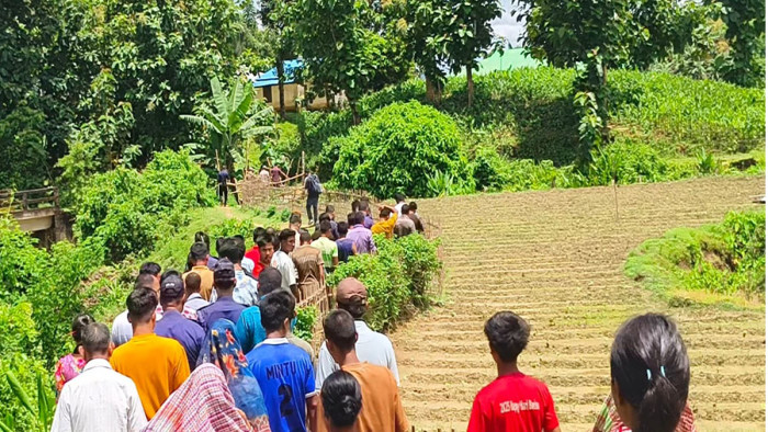 মহালছড়িতে ঘর থেকে গৃহবধূর মরদেহ উদ্ধার, মৃত্যুর কারণ নিয়ে রহস্য
