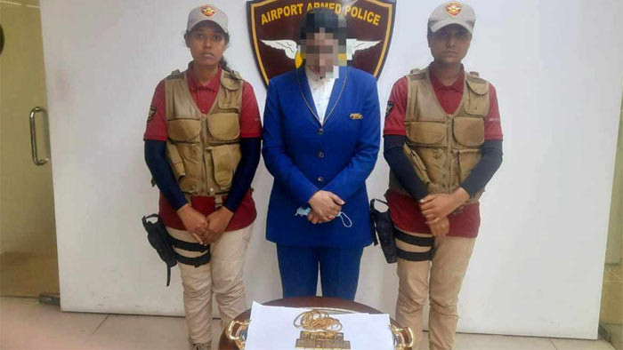 প্রায় দুই কেজি স্বর্ণসহ সৌদি এয়ারলাইনস’র ক্রু আটক