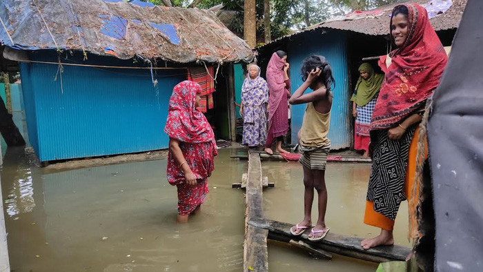 নোয়াখালীতে এখনো পানিবন্দি ১২লাখ মানুষ, গলার কাঁটা খাল দখল