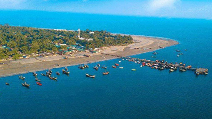 যোগাযোগ বিচ্ছিন্ন সেন্টমার্টিন, খাদ্য সংকটের শঙ্কা