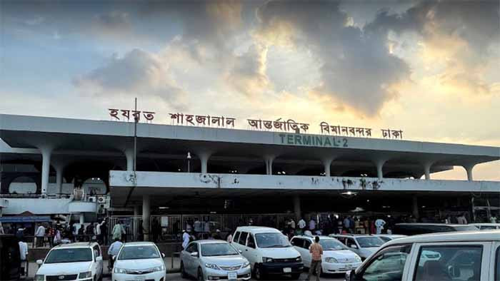 বাড়ছে করোনা সংক্রমণ, আগত যাত্রীদের নিয়ে বিমানবন্দরে বাড়তি সতর্কতা