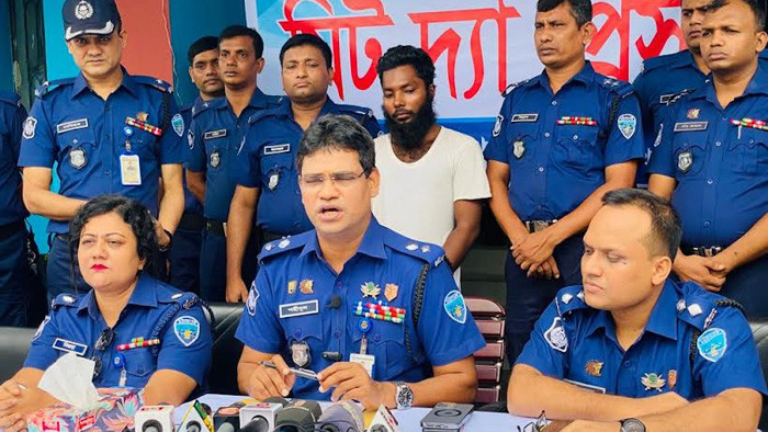 যৌতুক না দেওয়ায় অন্ত:সত্বা স্ত্রীকে শ্বাসরোধ করে হত্যা:স্বামী গ্রেফতার