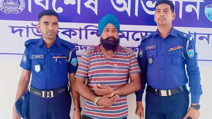 কুমিল্লায় শিশুকে ধর্ষণচেষ্টায় ভারতীয় নাগরিক গ্রেপ্তার