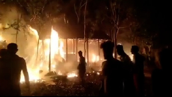 বাগমারায় অগ্নিকান্ডে পাঁচটি গরু ও একটি ছাগলের মৃত্যু